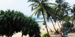 Beach popular with Sri Lankans near Hikkaduwa